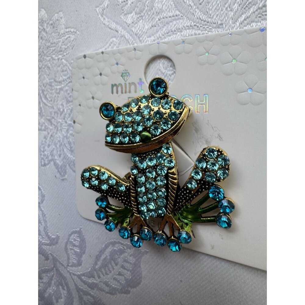 Mint Happy Blue Colorful Sitting Frog Rhinestone Brooch 1.5" NEW